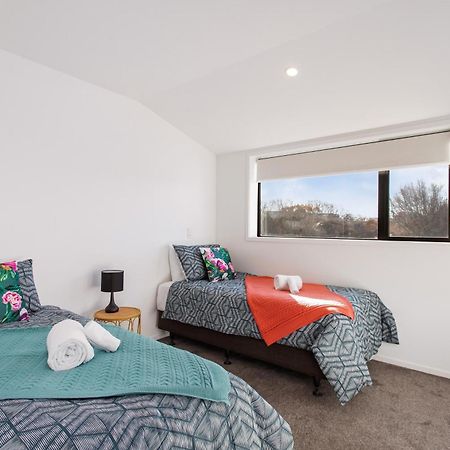 Penthouse Apartment Scenic Views-Spacious 2Br Christchurch Exterior photo