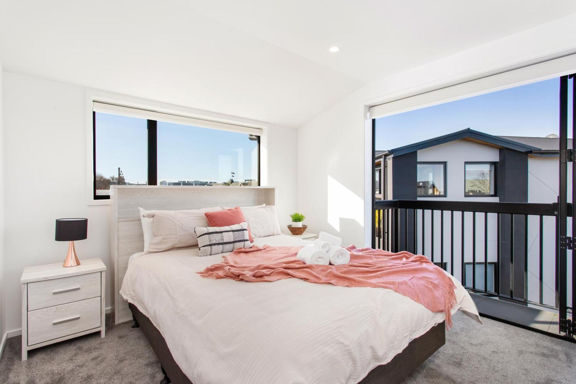 Penthouse Apartment Scenic Views-Spacious 2Br Christchurch Exterior photo